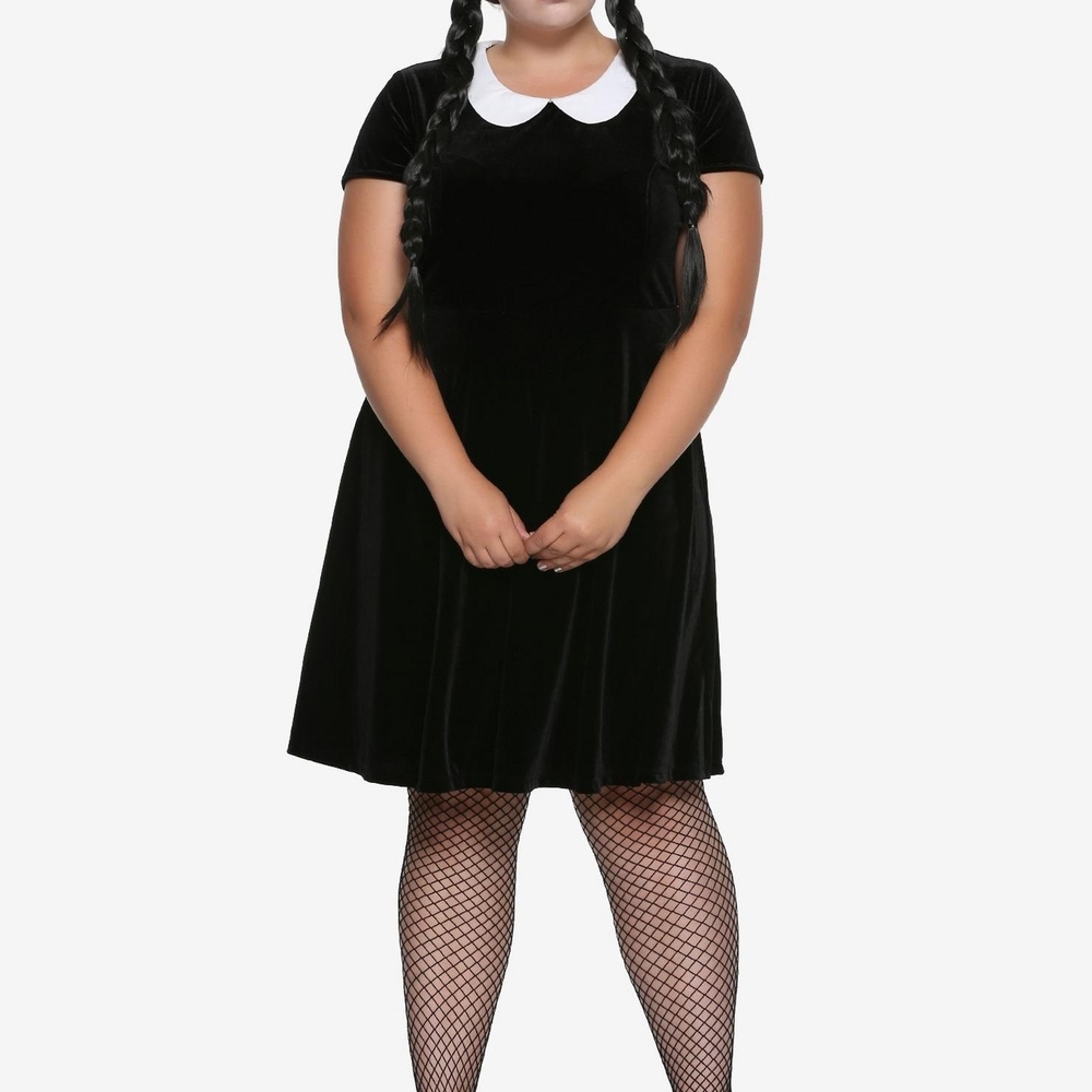 Hot Topic "Wednesday" Black Velvet White Collar Dress- Size 3x - Picture 4 of 9
